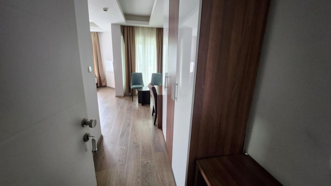Hotel Rile Men Blue Ni Exteriör bild
